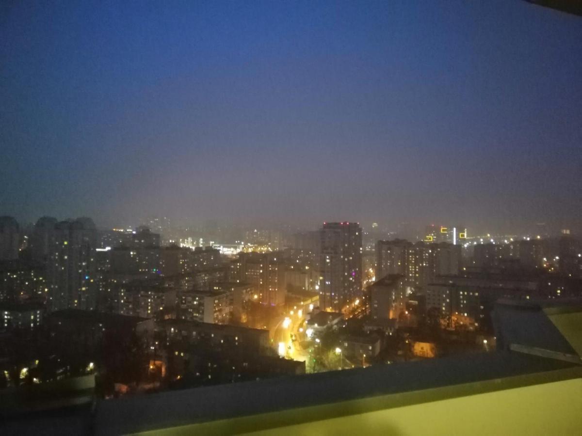 Видовая 25Й Этаж. Новый Дом. Шалимова, Isida. Шулявская, Гарматная, Индустриальный Мост. Космополитан. Большевик. Жд Вокзал. Kiev Esterno foto